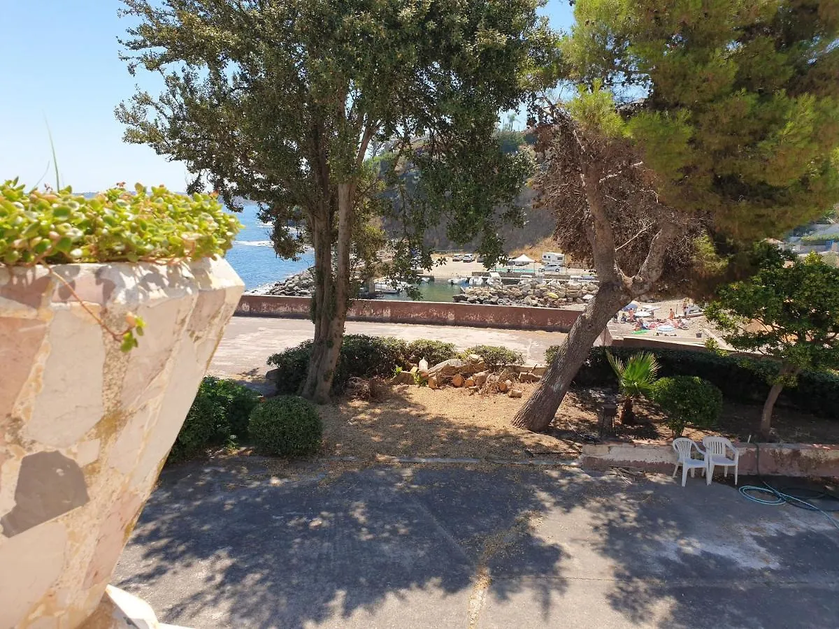 Rising Sun Bay Apartment Augusta 0*,  Italy